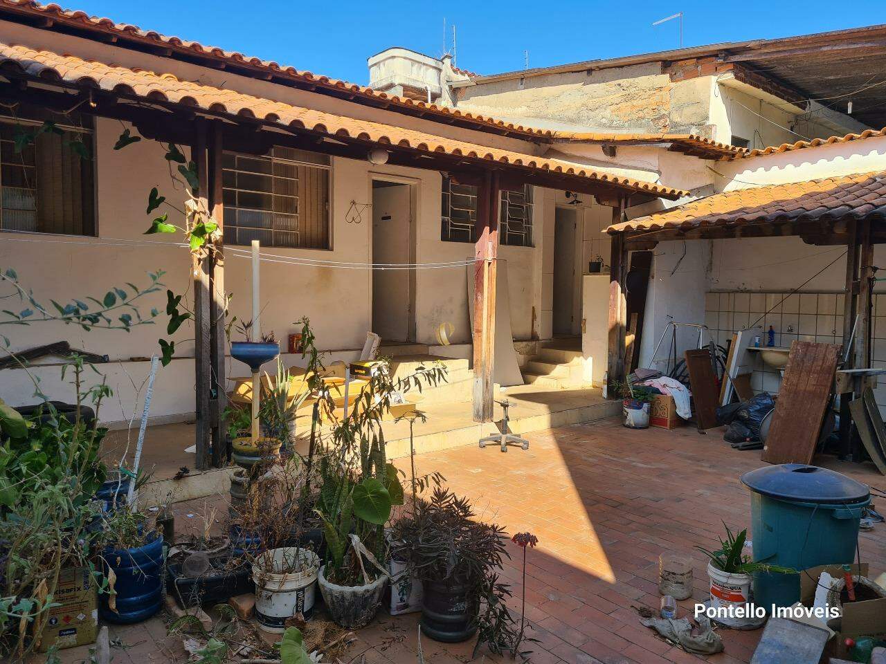 Casa à venda com 6 quartos, 185m² - Foto 17