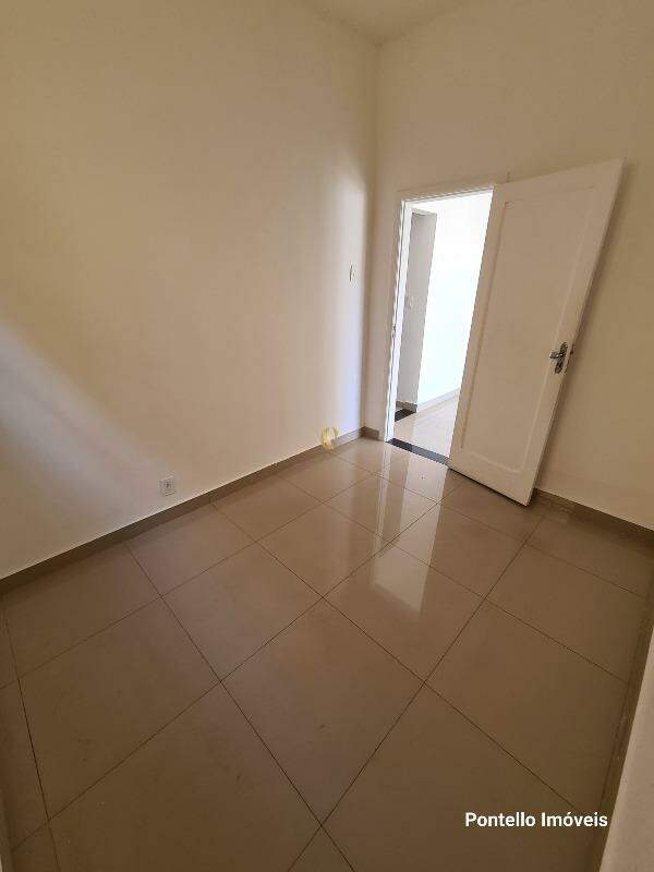 Casa à venda com 6 quartos, 185m² - Foto 9