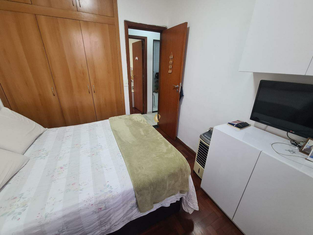 Apartamento à venda com 3 quartos, 85m² - Foto 3