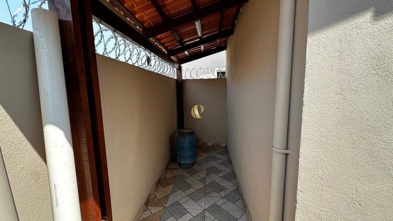 Casa à venda com 2 quartos, 50m² - Foto 11