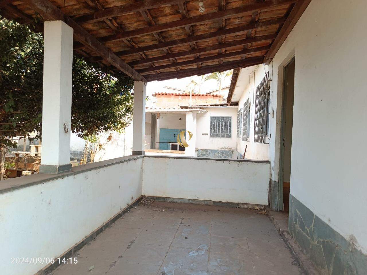 Casa à venda com 3 quartos, 80m² - Foto 4
