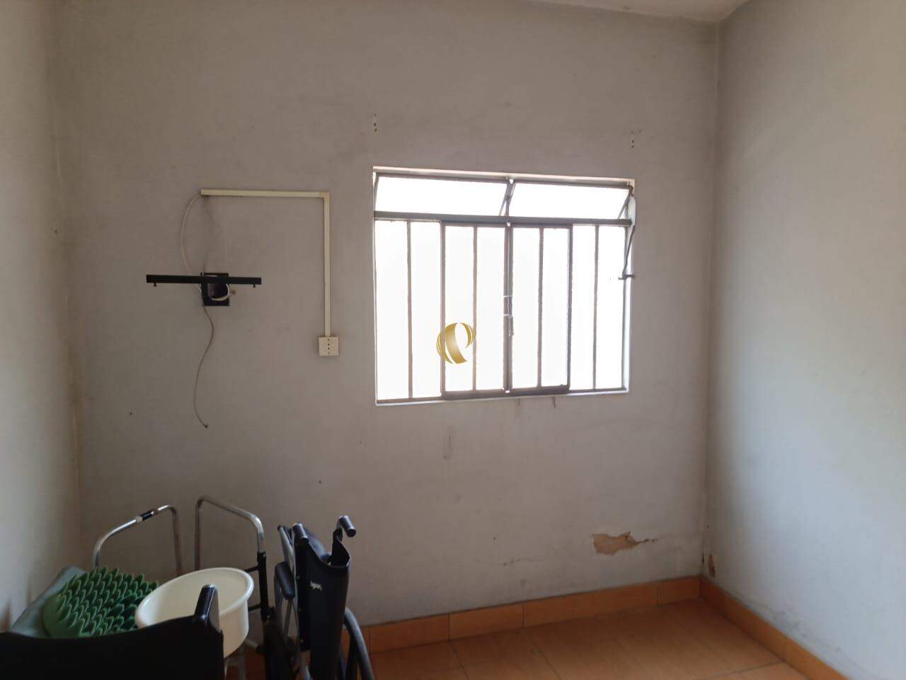 Casa à venda com 3 quartos, 80m² - Foto 9