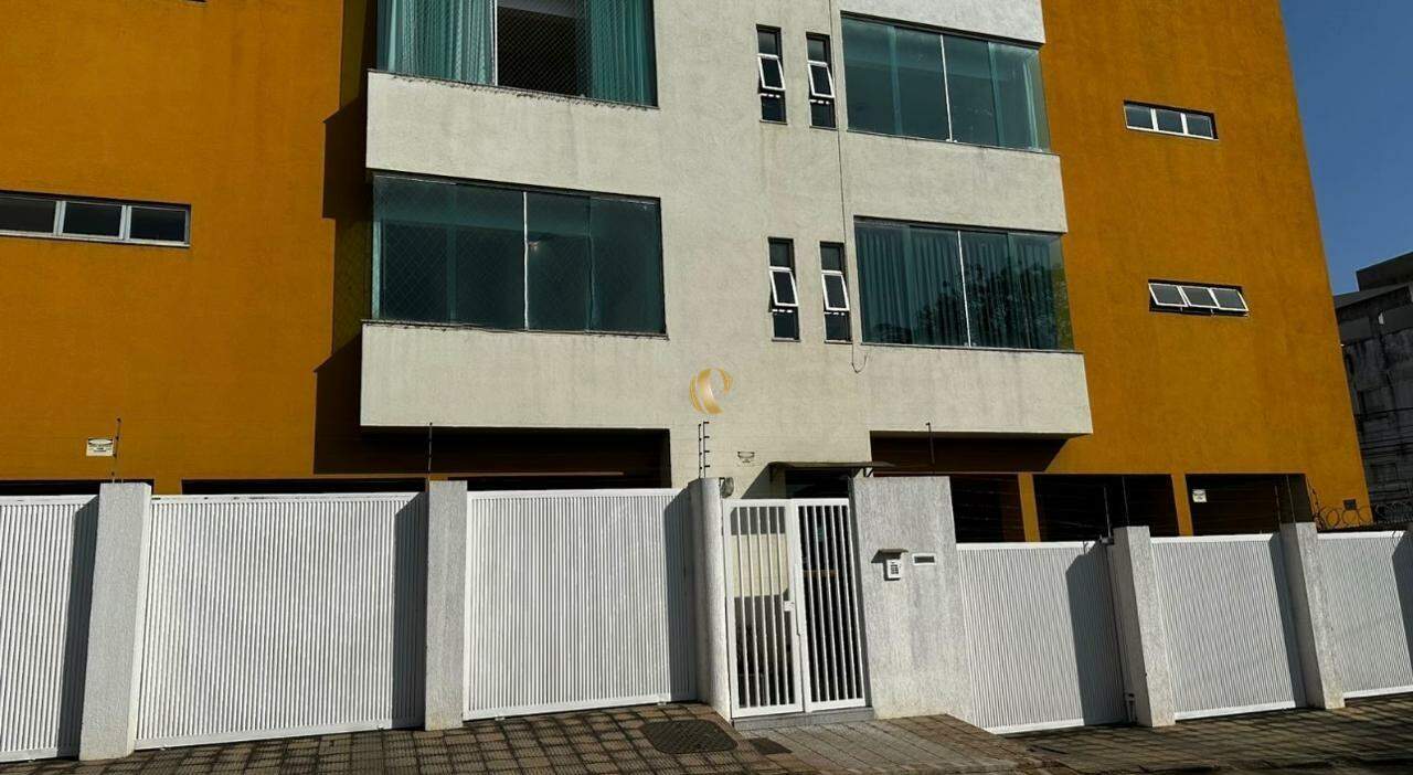 Apartamento à venda com 2 quartos, 98m² - Foto 1