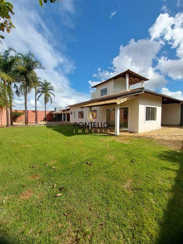 Casa, 5 quartos, 190 m² - Foto 1