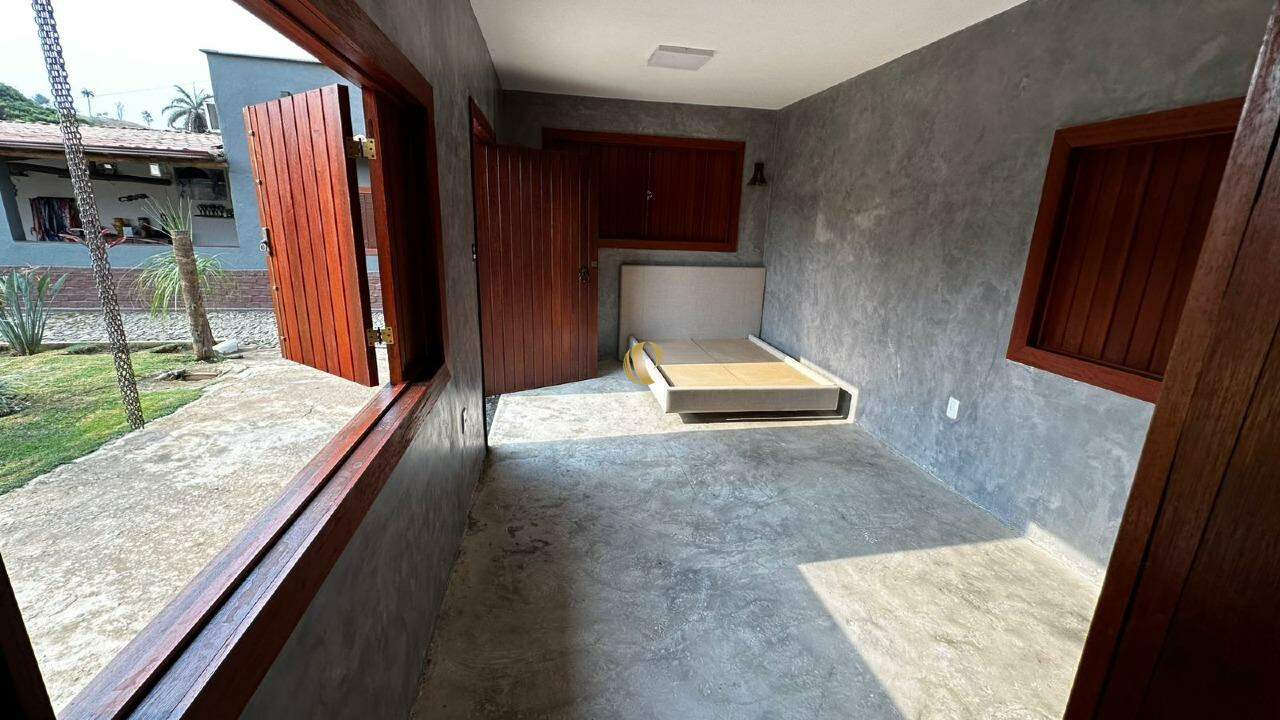 Chácara à venda com 3 quartos, 9500m² - Foto 12