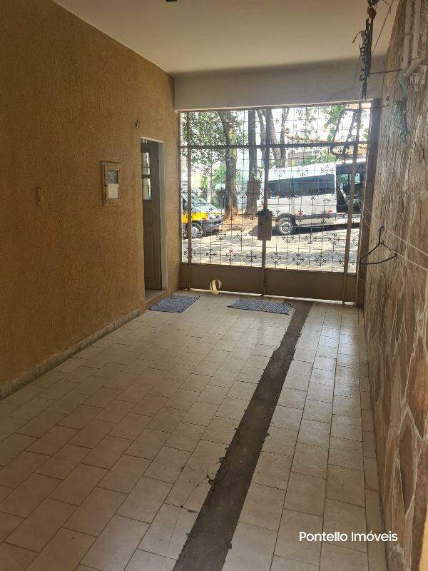 Casa à venda com 3 quartos, 120m² - Foto 2