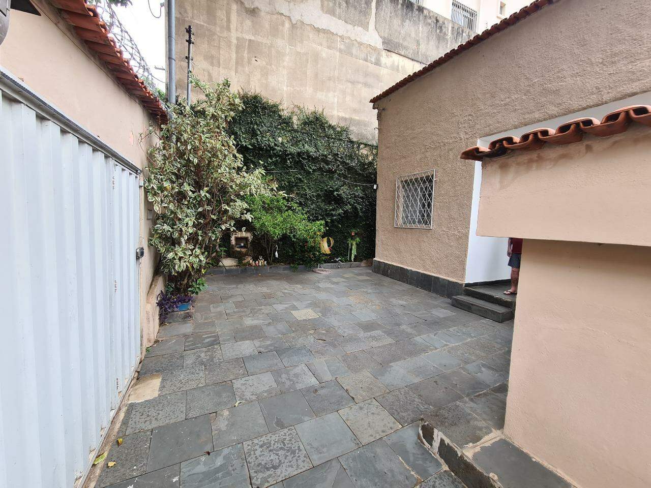 Casa à venda com 3 quartos, 184m² - Foto 1