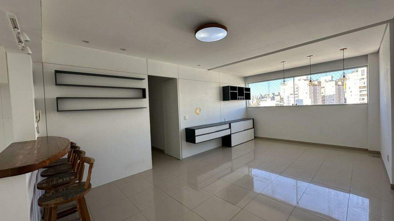 Apartamento à venda com 3 quartos, 85m² - Foto 1