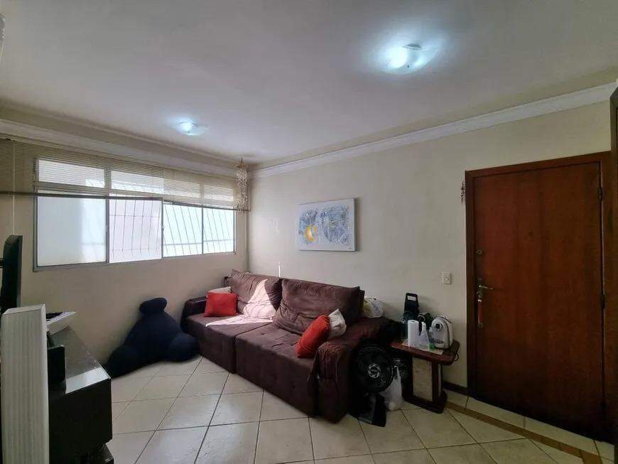 Apartamento à venda com 3 quartos, 72m² - Foto 2