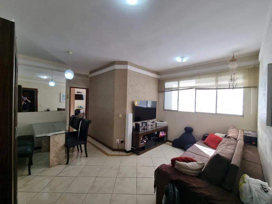 Apartamento à venda com 3 quartos, 72m² - Foto 1