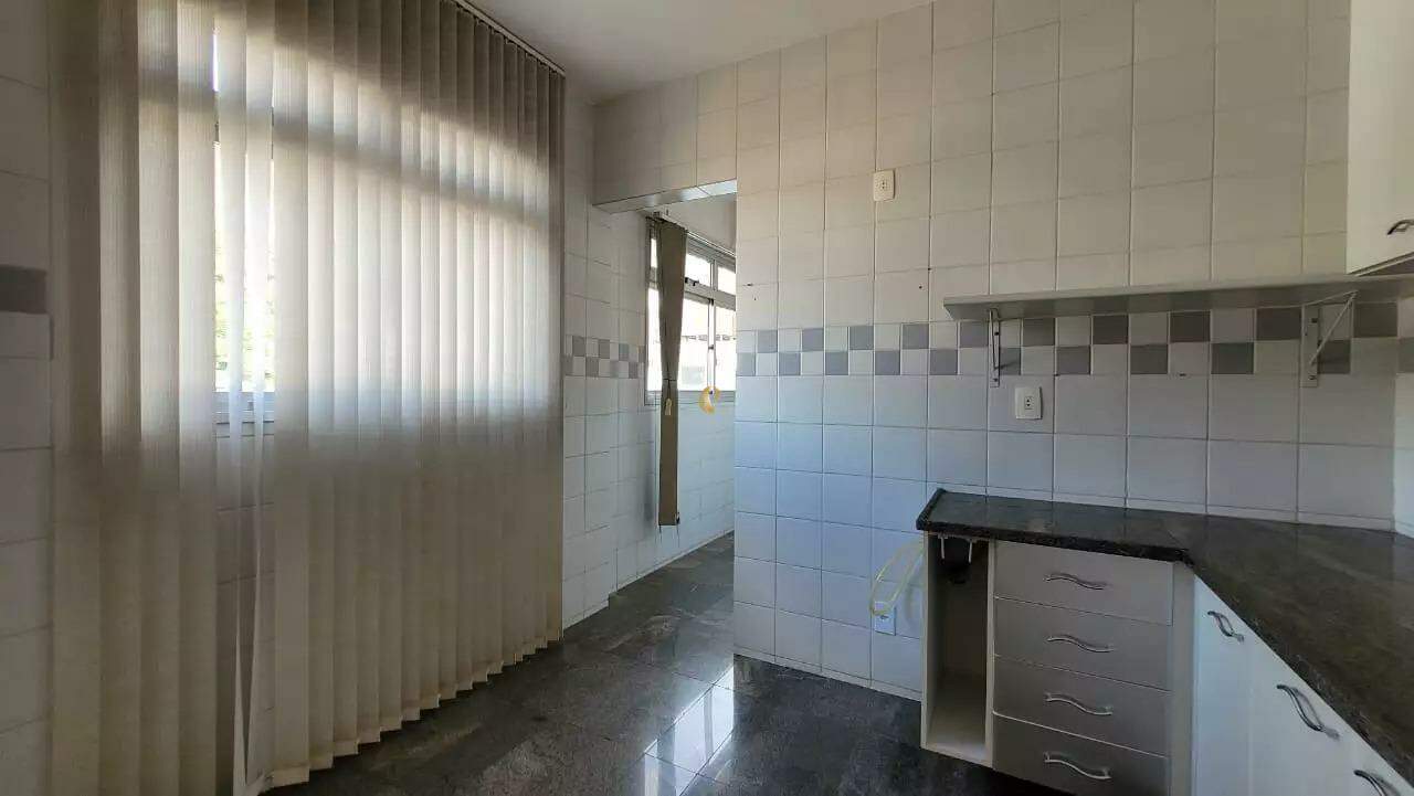 Apartamento à venda com 3 quartos, 105m² - Foto 9