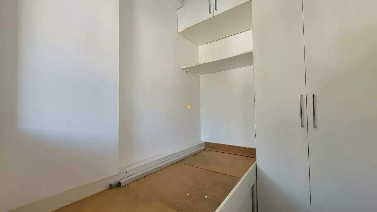 Apartamento à venda com 3 quartos, 105m² - Foto 11