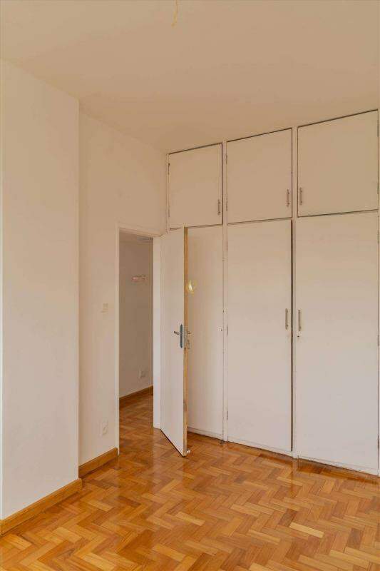 Apartamento à venda com 3 quartos, 156m² - Foto 7