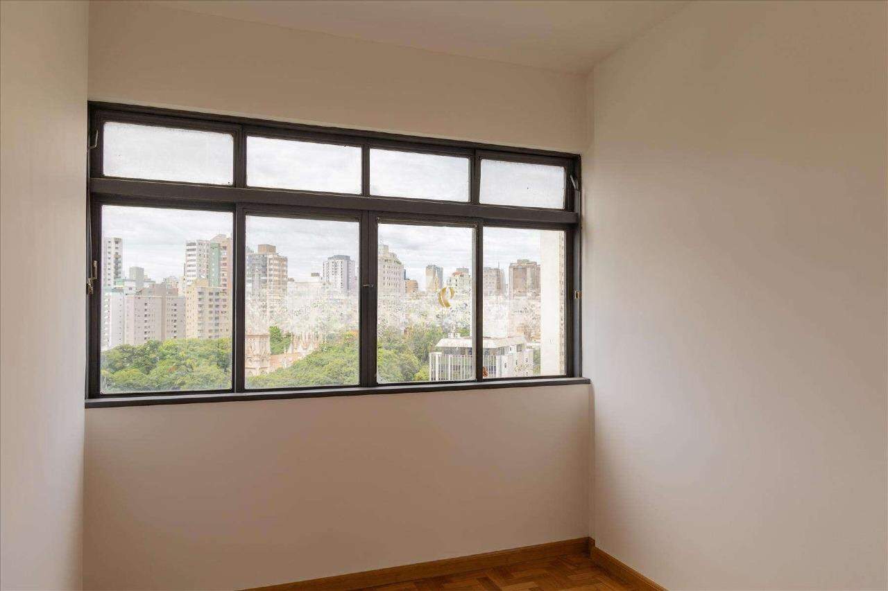 Apartamento à venda com 3 quartos, 156m² - Foto 11