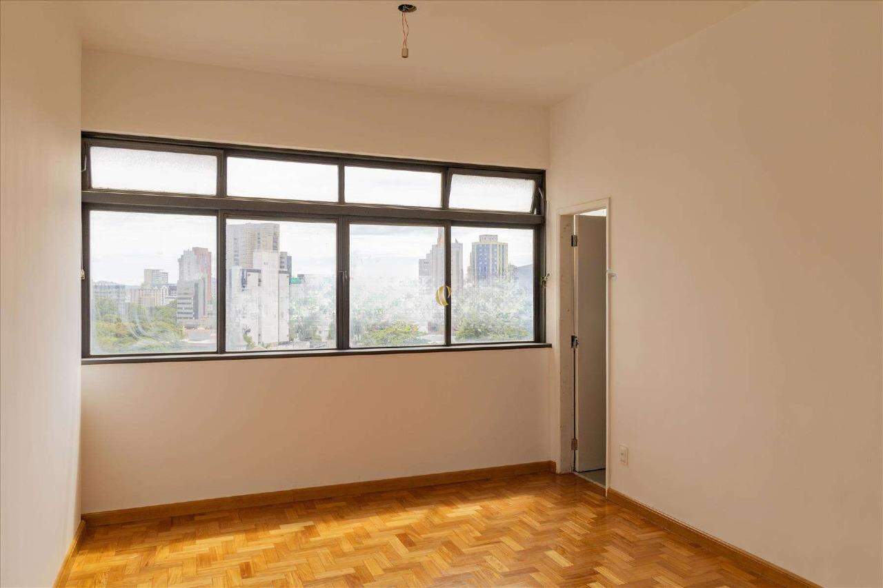 Apartamento à venda com 3 quartos, 156m² - Foto 19