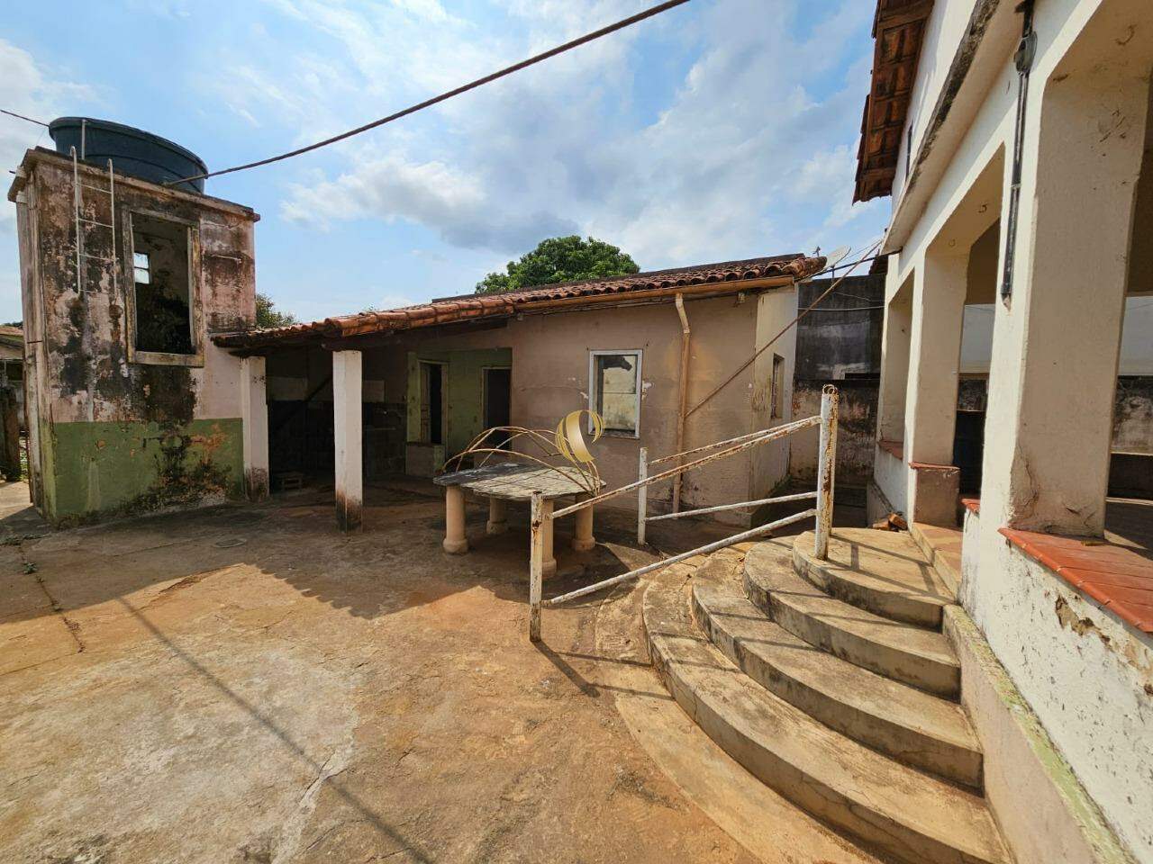 Casa à venda com 4 quartos, 350m² - Foto 11