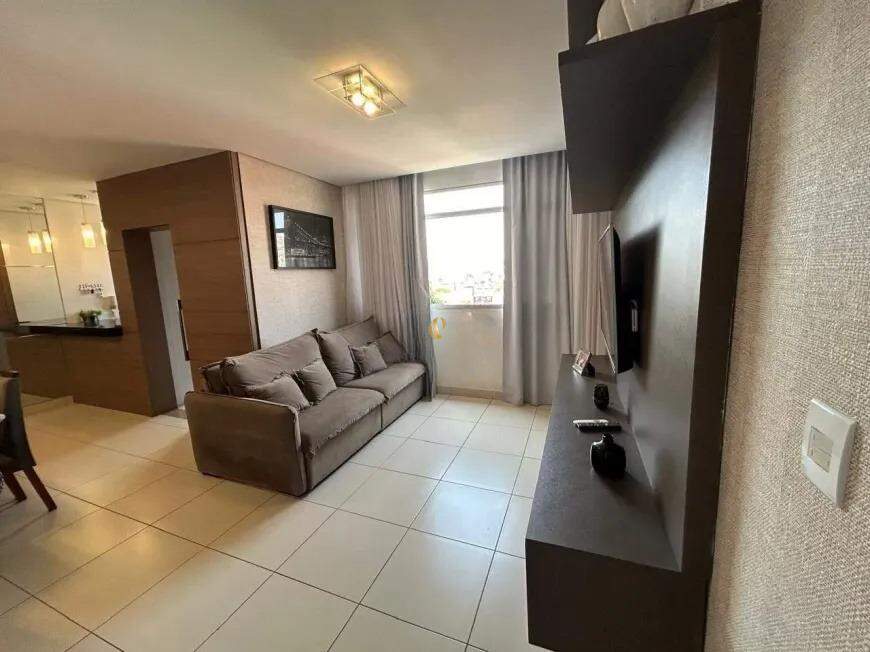 Apartamento à venda com 3 quartos, 97m² - Foto 2