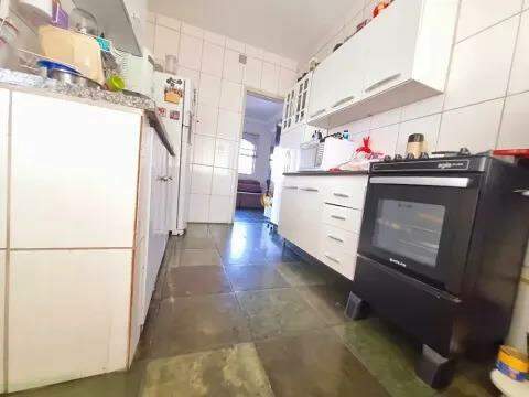 Casa à venda com 5 quartos, 240m² - Foto 16