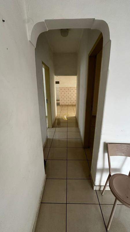 Casa à venda com 4 quartos, 250m² - Foto 5