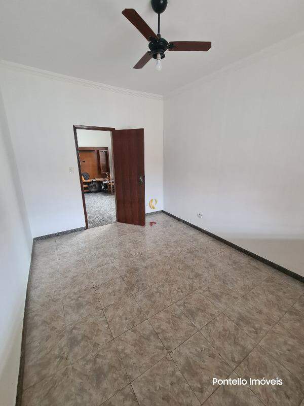 Casa à venda com 4 quartos, 193m² - Foto 15