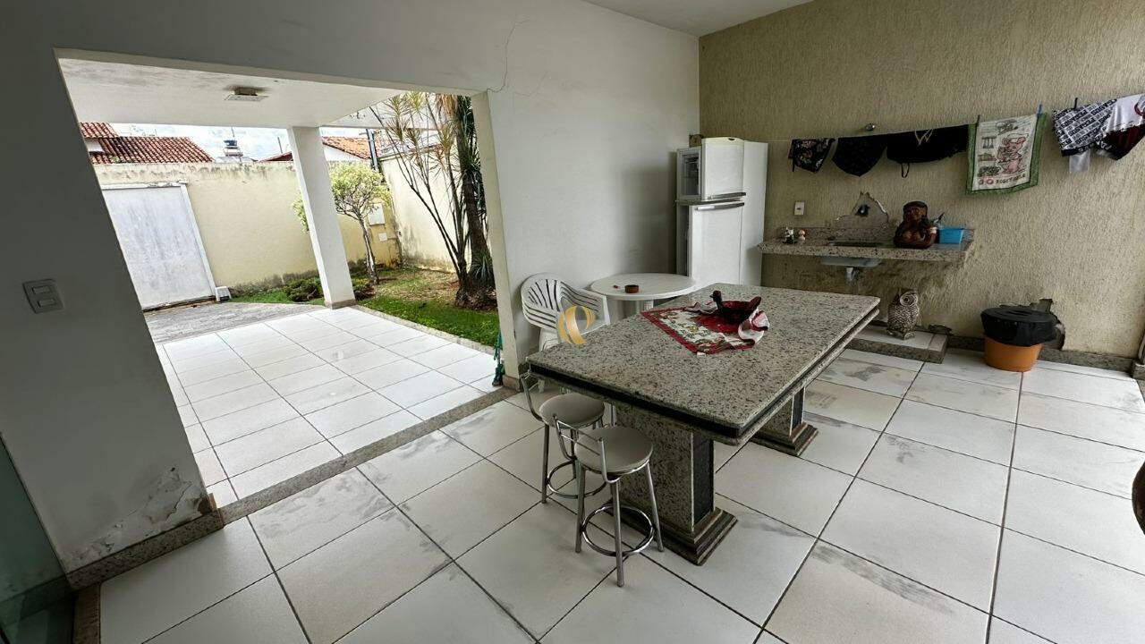 Casa à venda com 3 quartos, 190m² - Foto 5