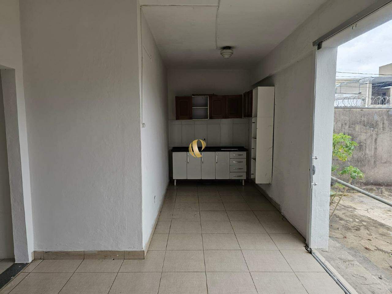 Casa à venda com 4 quartos, 140m² - Foto 14