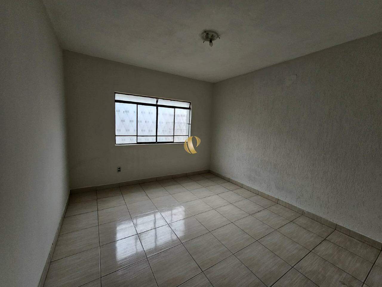 Casa para alugar com 4 quartos, 140m² - Foto 9