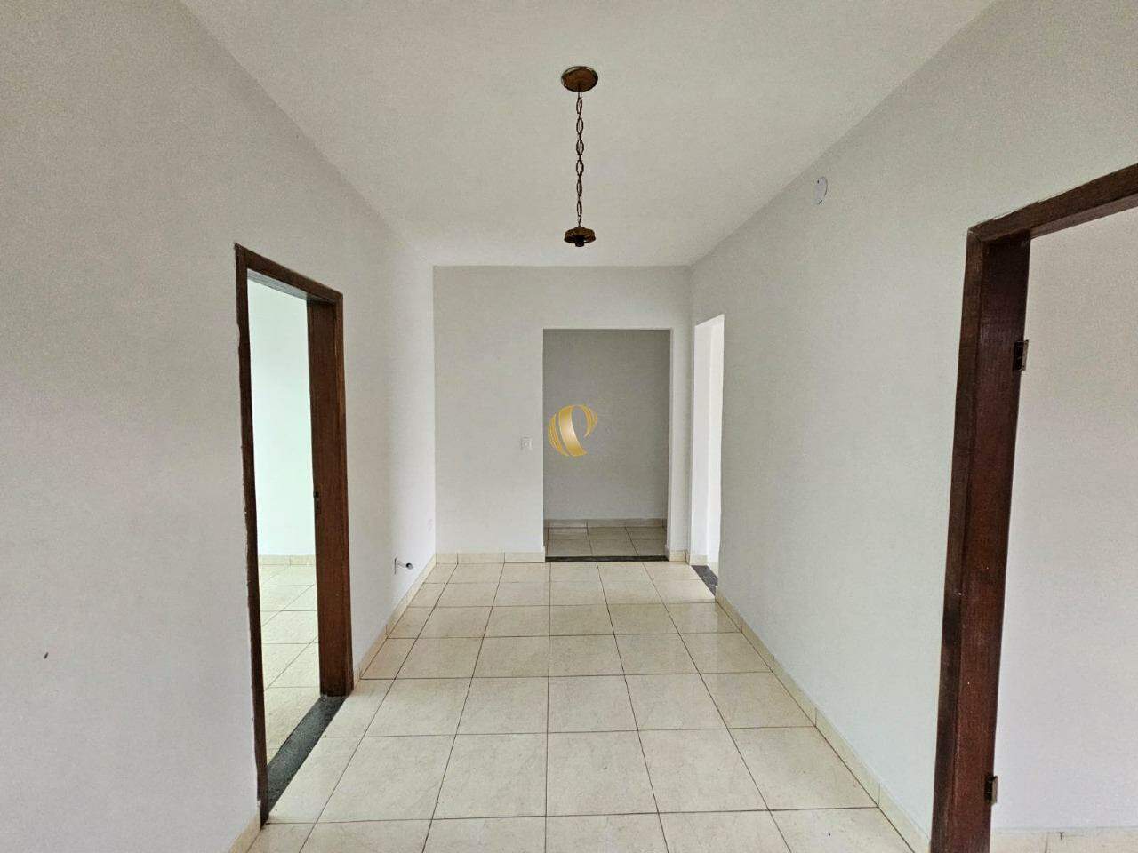 Casa para alugar com 4 quartos, 140m² - Foto 8