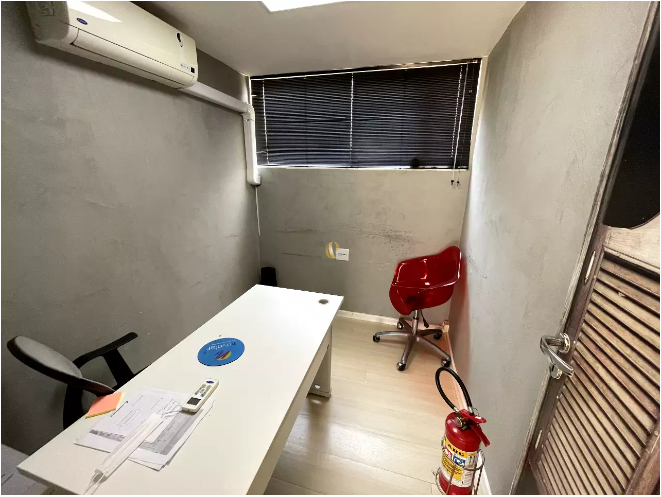 Casa à venda com 8 quartos, 1140m² - Foto 12