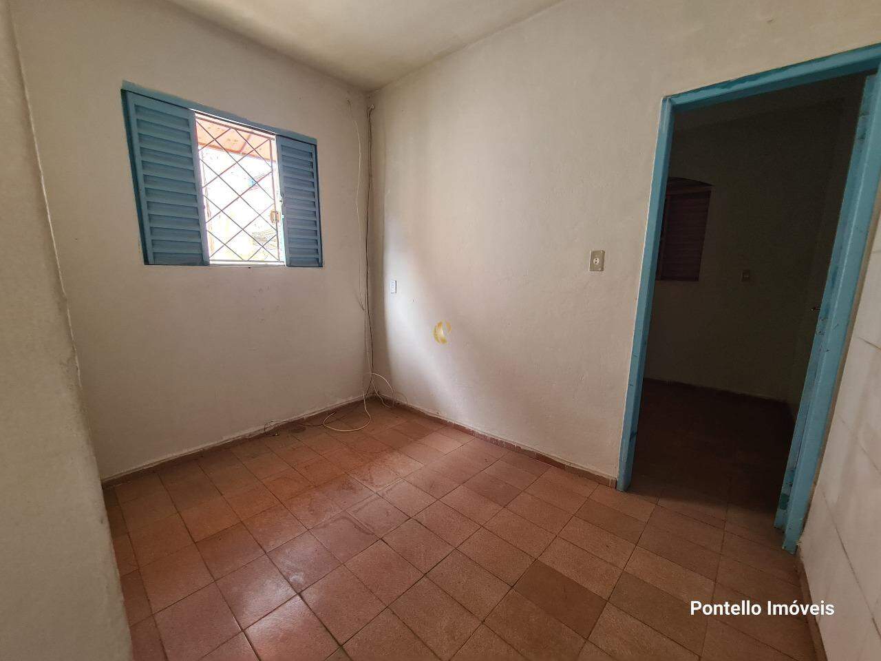 Casa à venda com 8 quartos, 200m² - Foto 20