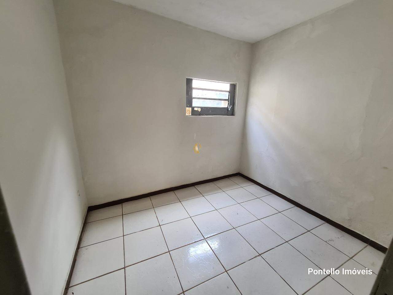 Casa à venda com 8 quartos, 200m² - Foto 6