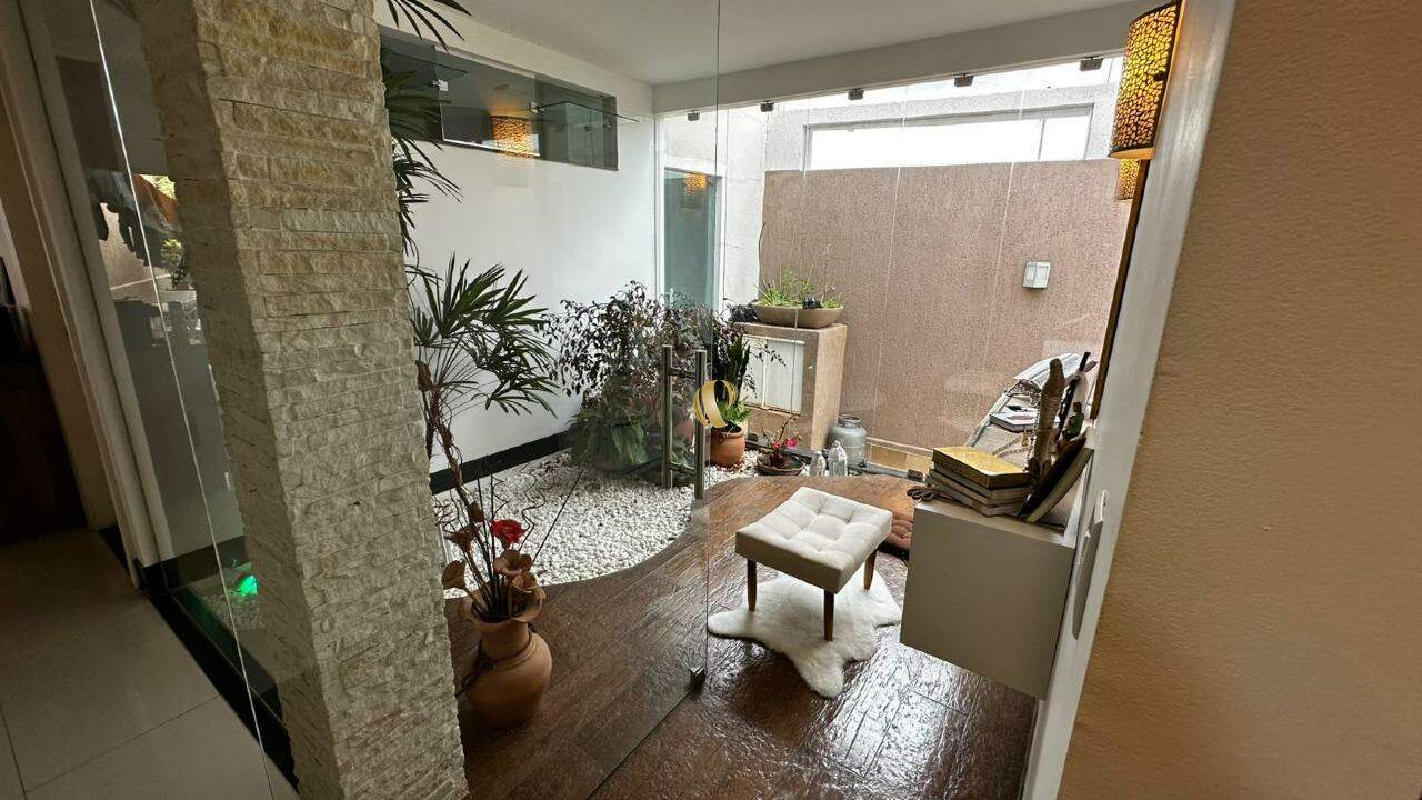 Casa à venda com 3 quartos, 240m² - Foto 16