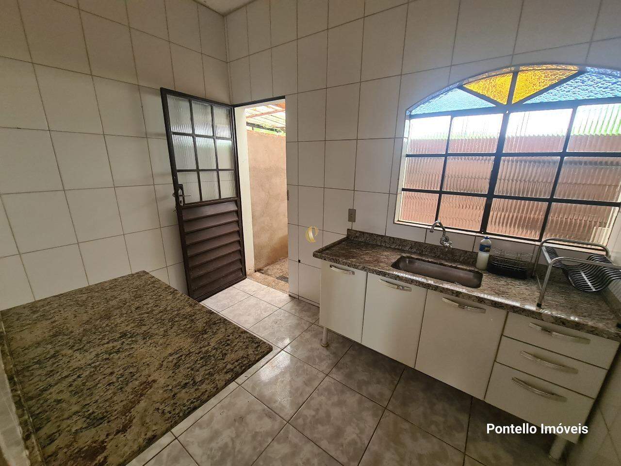 Casa à venda com 3 quartos, 176m² - Foto 14