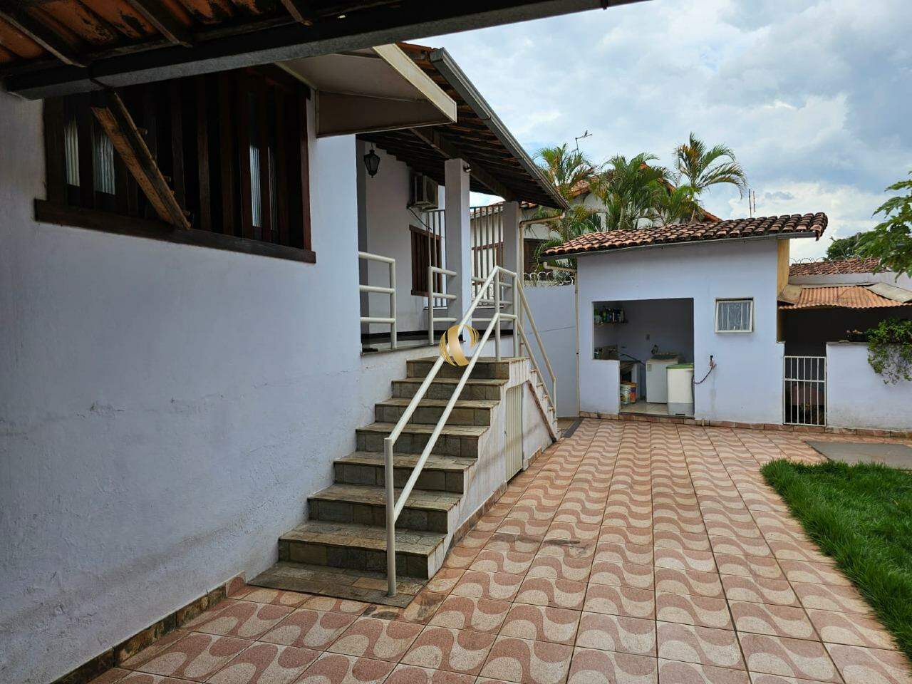 Casa à venda com 4 quartos, 268m² - Foto 3