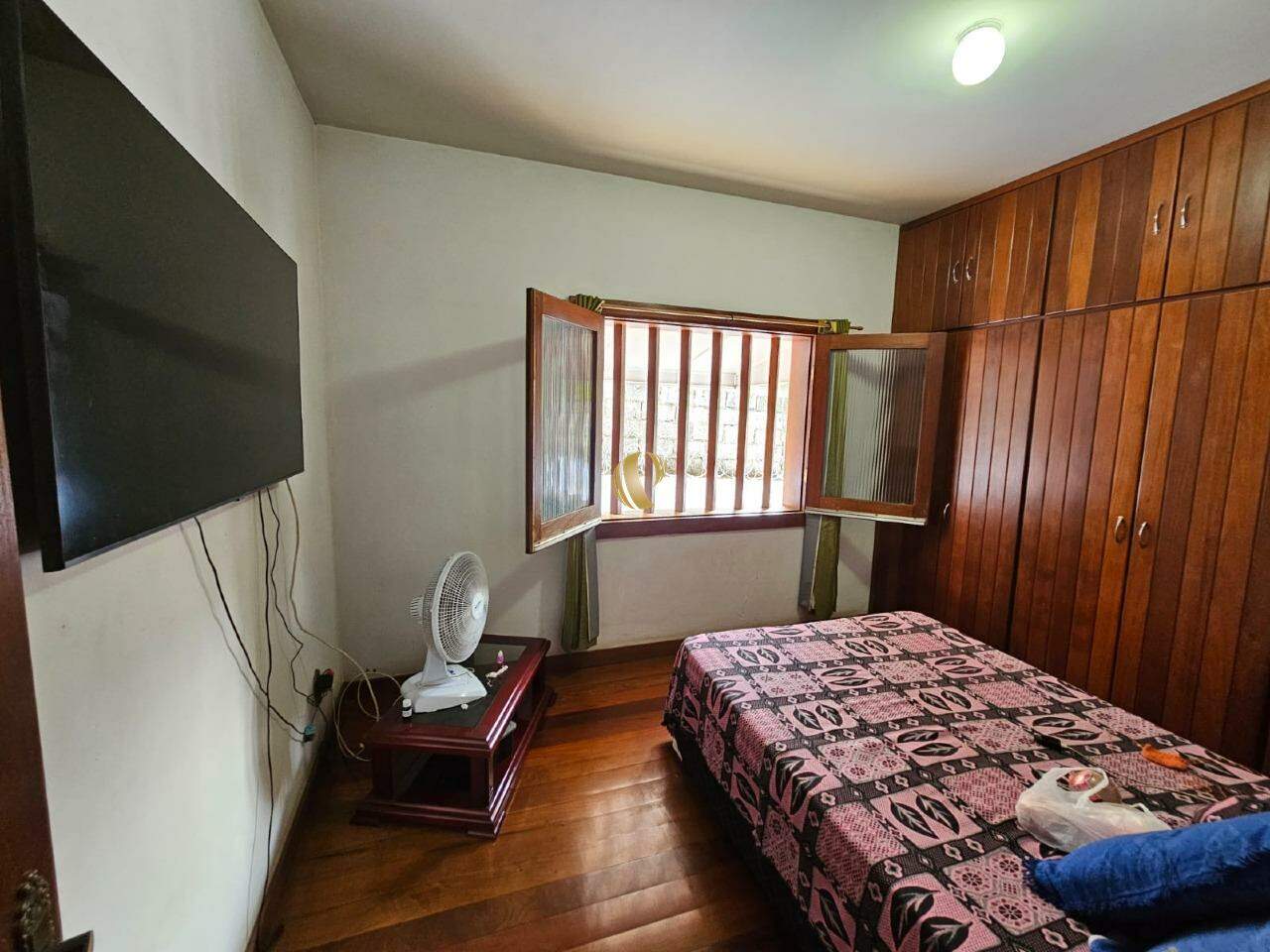 Casa à venda com 4 quartos, 268m² - Foto 19