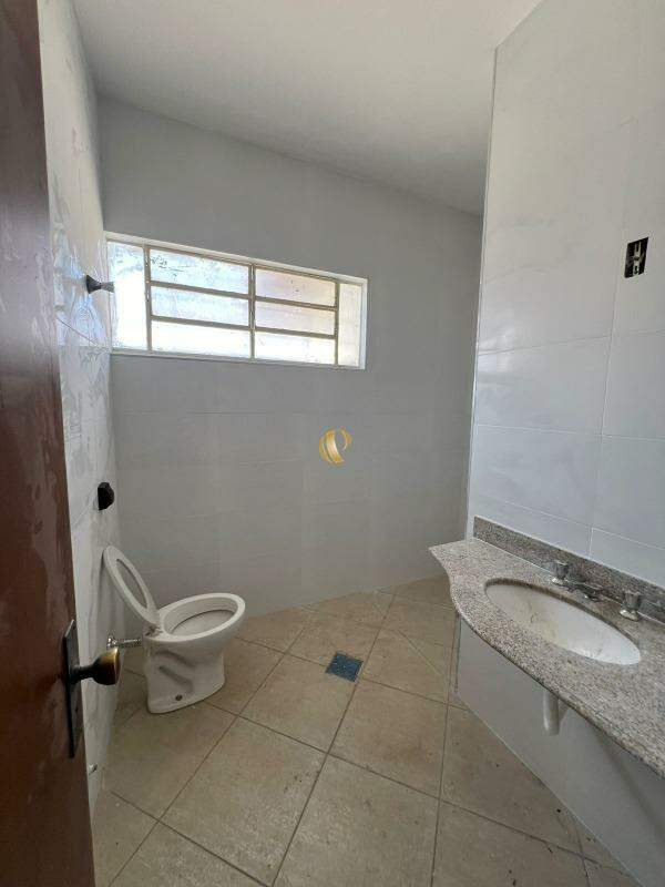 Casa para alugar com 6 quartos, 176m² - Foto 16