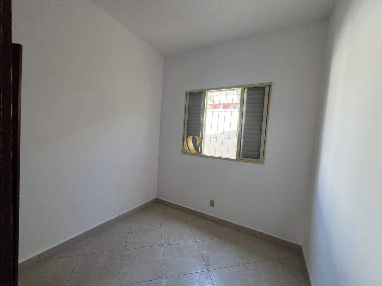 Casa para alugar com 6 quartos, 176m² - Foto 14