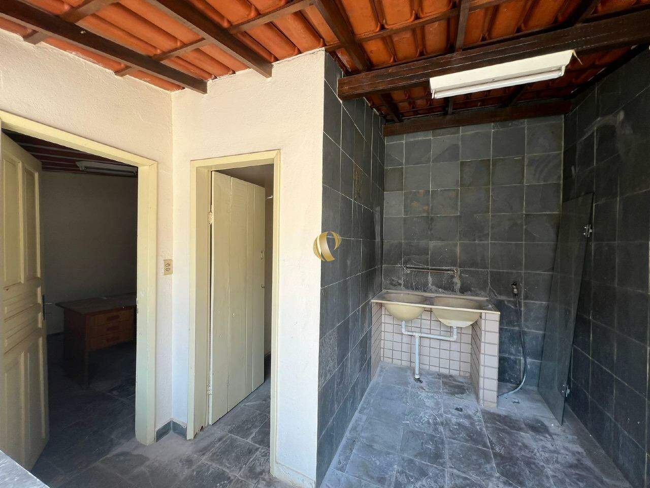 Casa para alugar com 6 quartos, 176m² - Foto 20