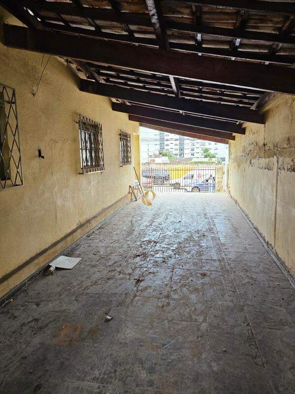 Casa à venda com 3 quartos, 195m² - Foto 7