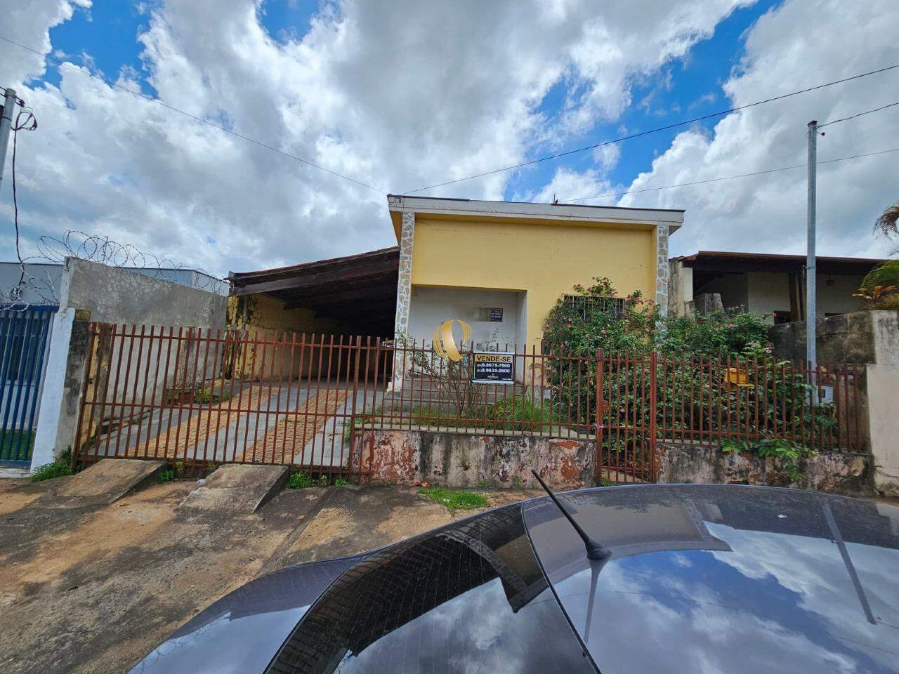 Casa à venda com 3 quartos, 195m² - Foto 2