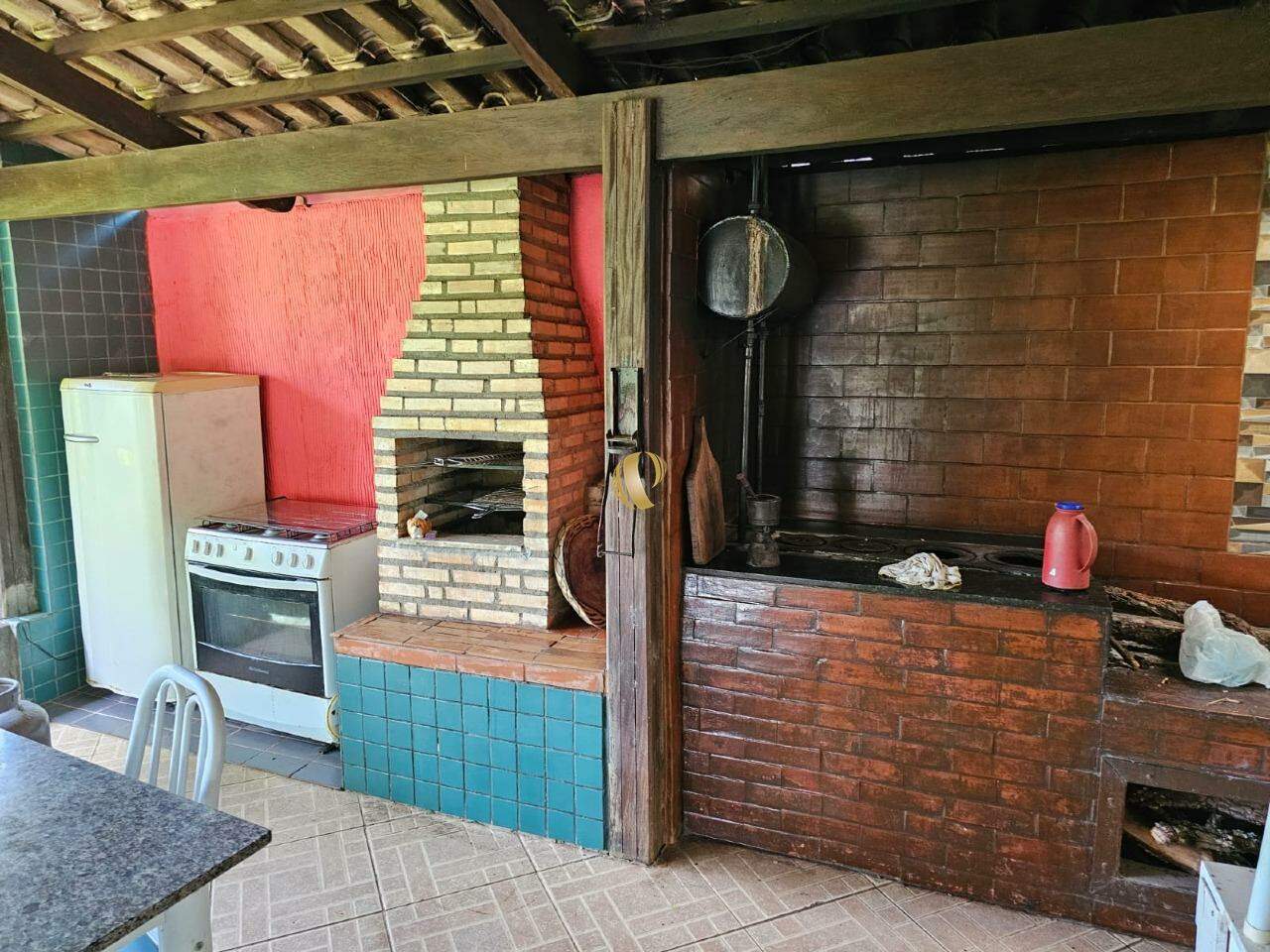 Chácara à venda com 3 quartos, 190m² - Foto 13