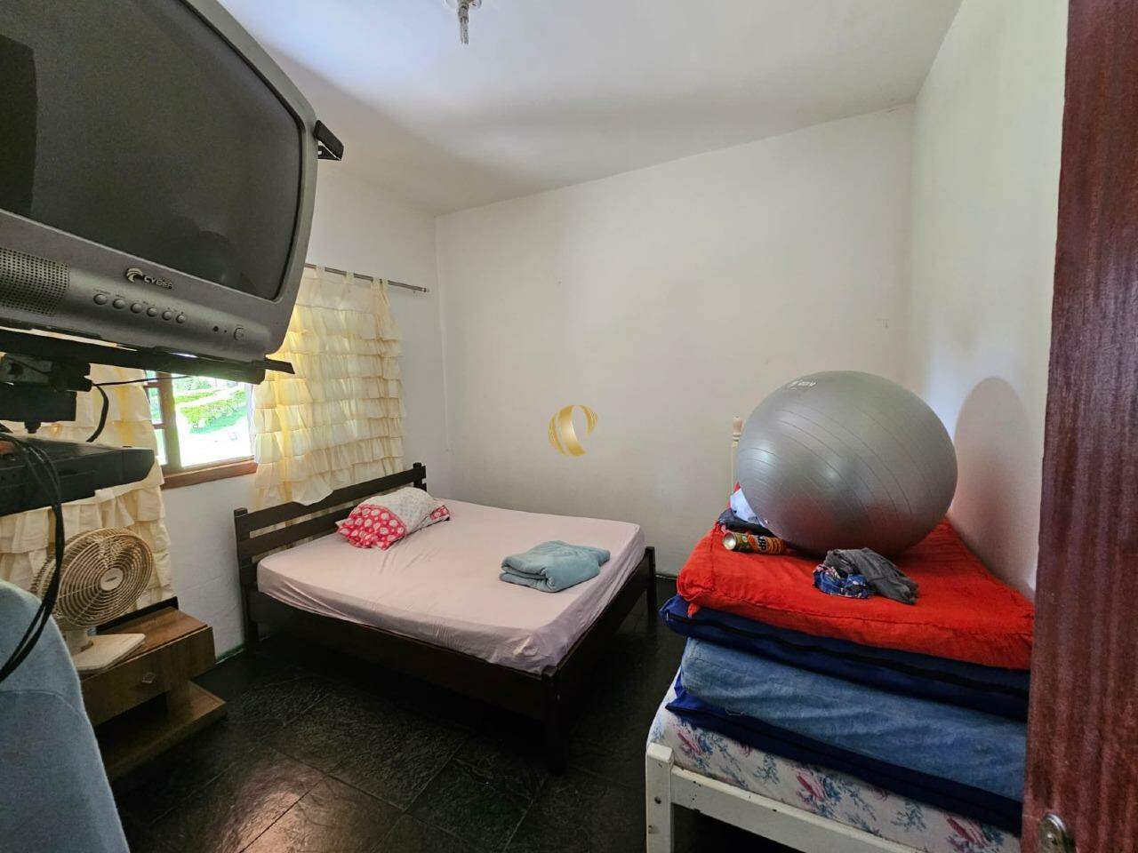 Chácara à venda com 3 quartos, 190m² - Foto 8