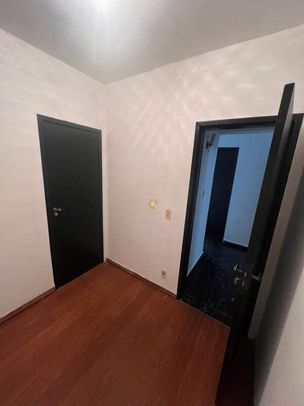 Apartamento à venda com 3 quartos, 85m² - Foto 9