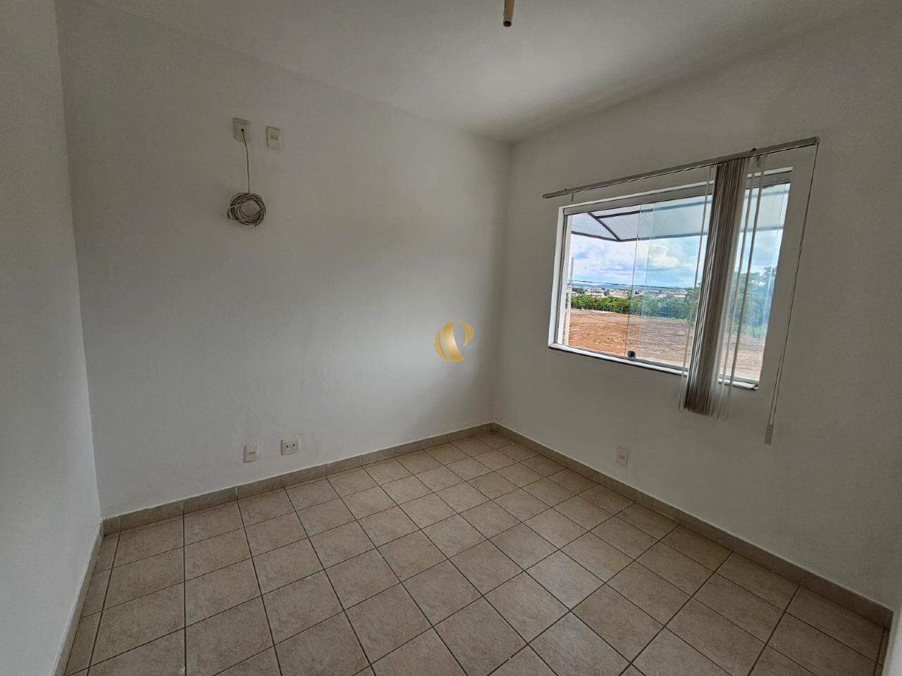 Apartamento à venda com 2 quartos, 64m² - Foto 11