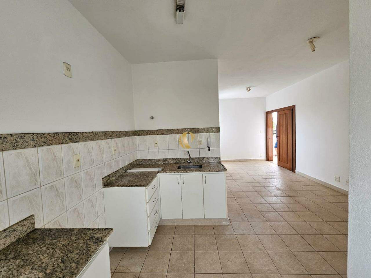 Apartamento à venda com 2 quartos, 64m² - Foto 4