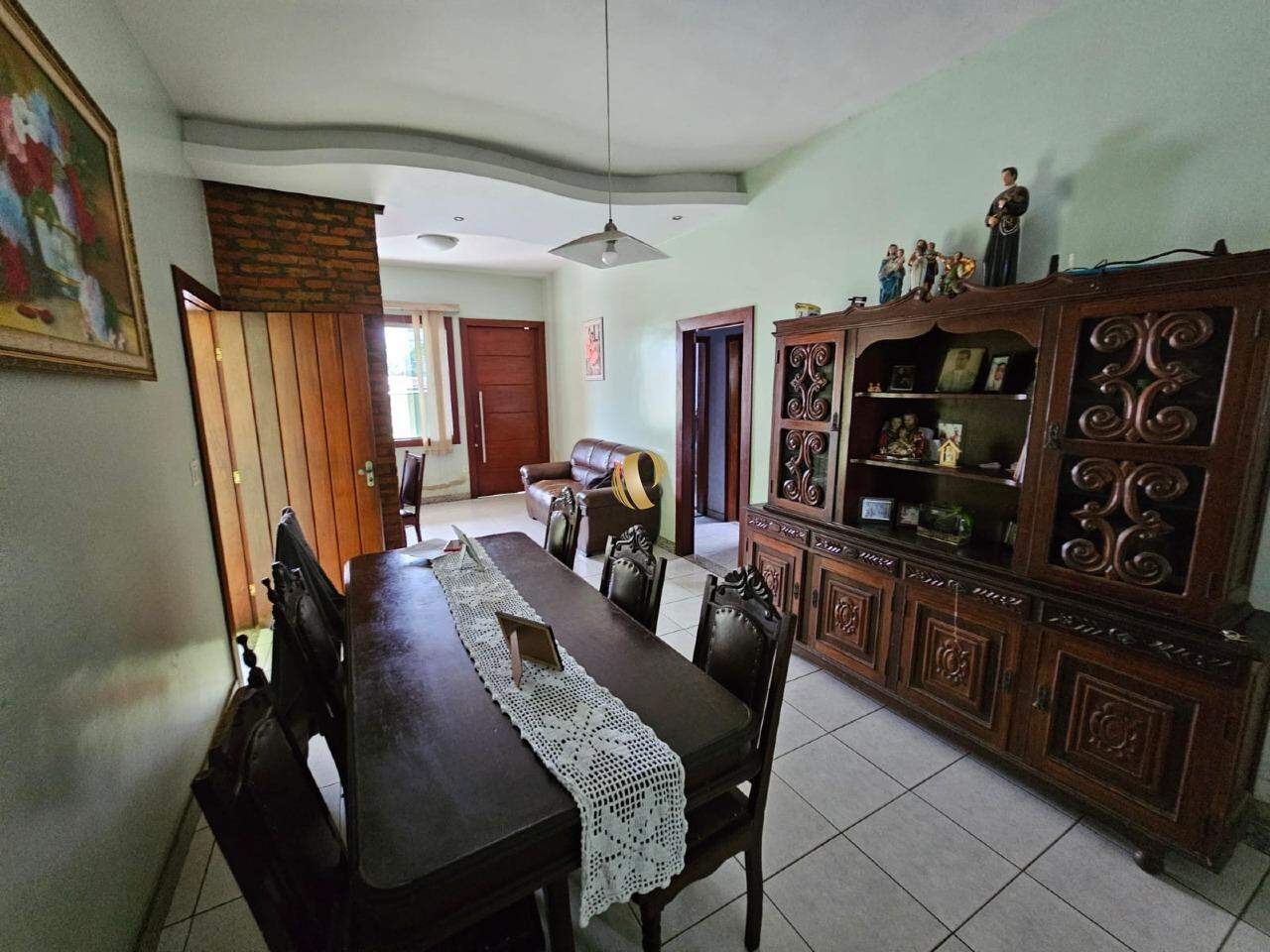 Casa à venda com 3 quartos, 244m² - Foto 10