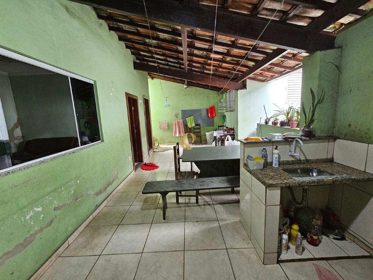 Casa à venda com 3 quartos, 244m² - Foto 18