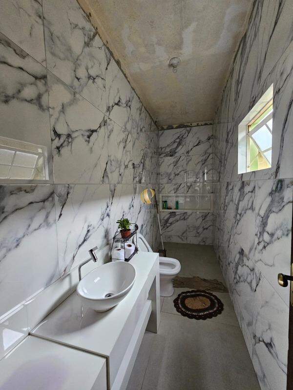 Casa à venda com 3 quartos, 244m² - Foto 15