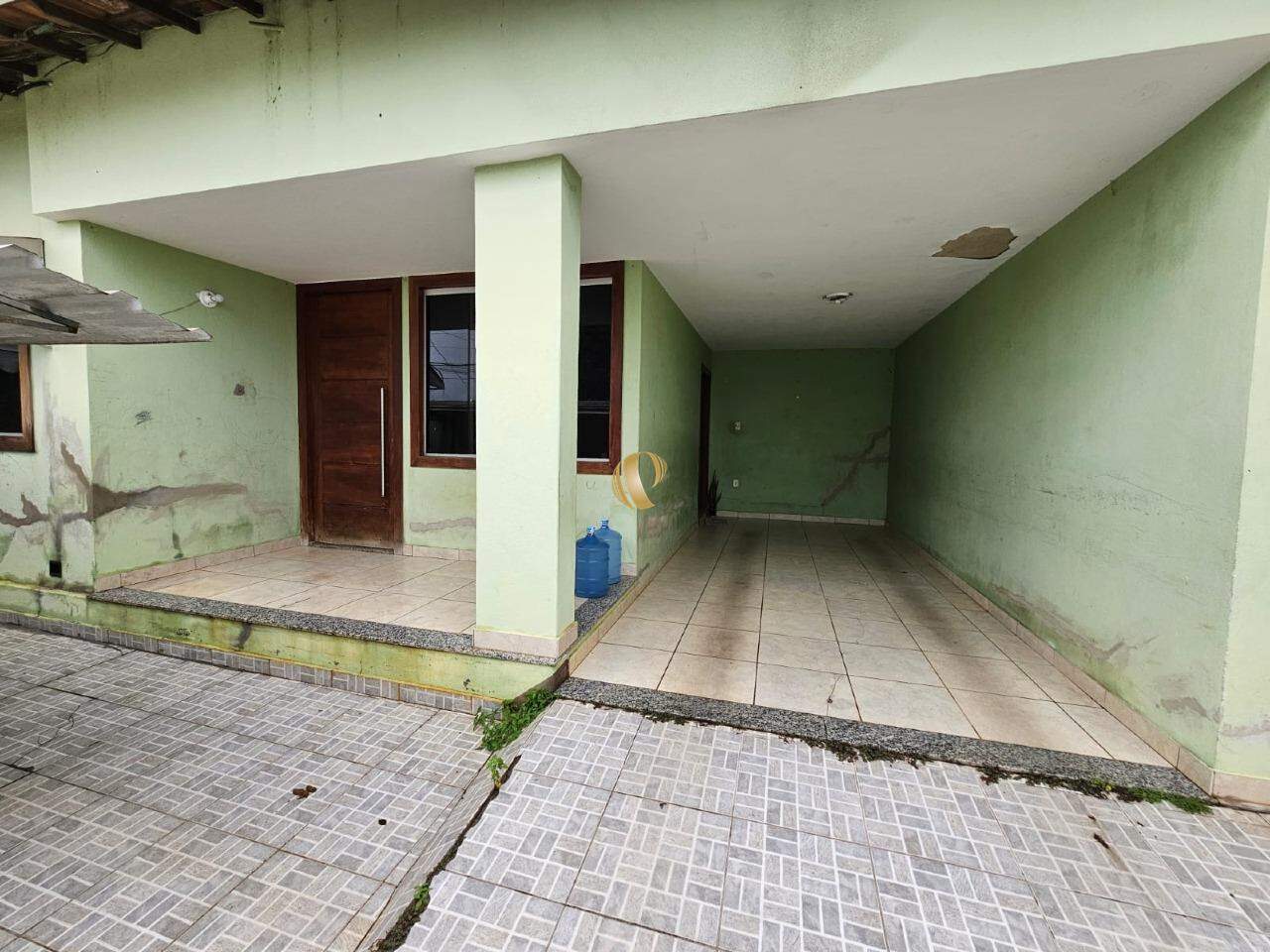 Casa à venda com 3 quartos, 244m² - Foto 4