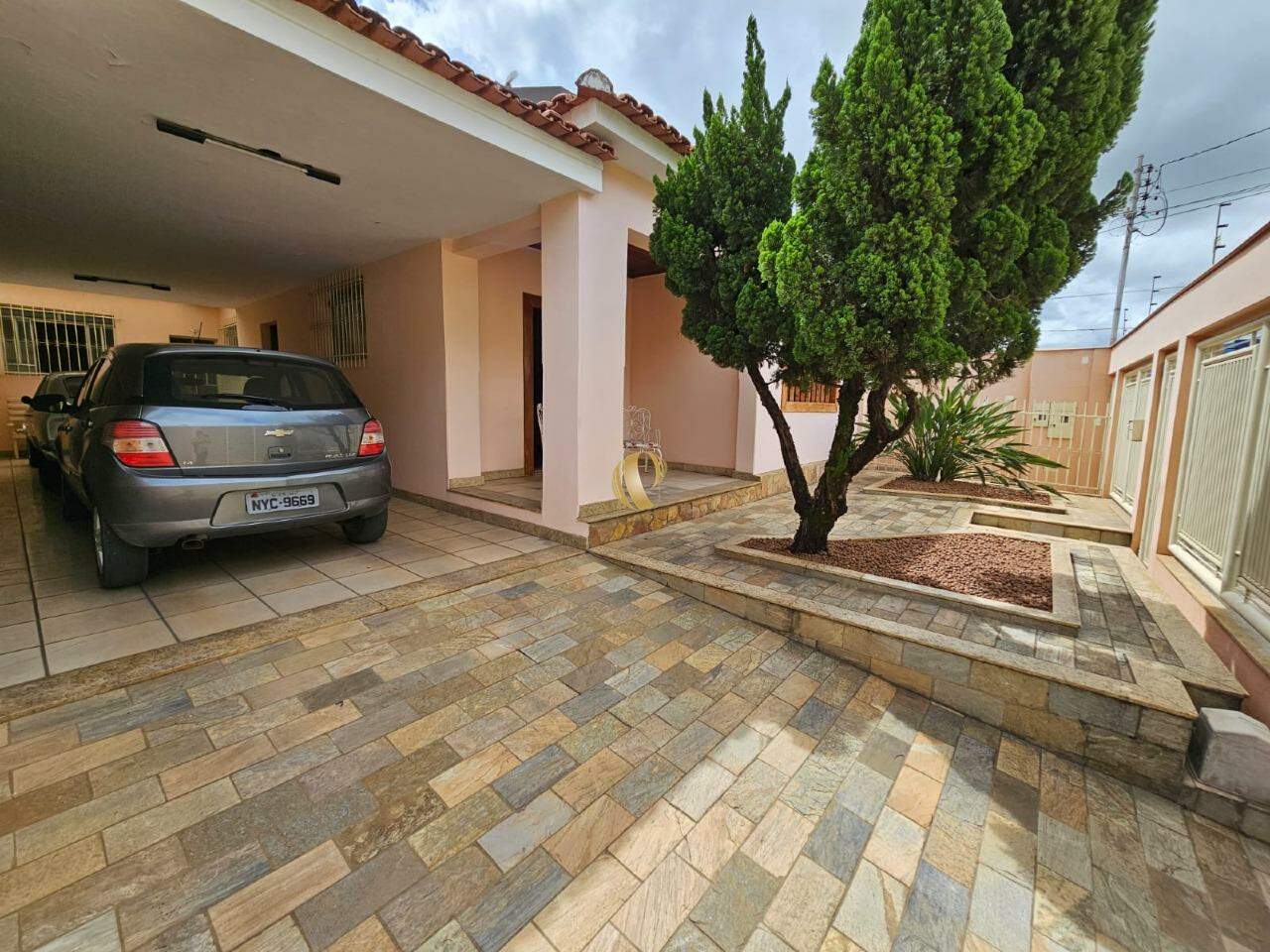 Casa à venda com 5 quartos, 266m² - Foto 8
